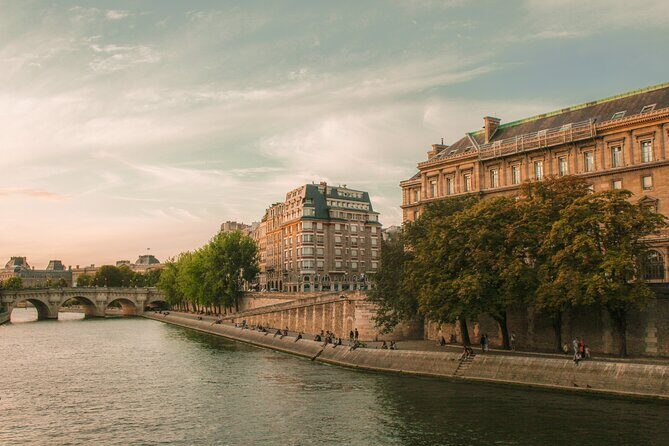 Paris Photography Tour - Self Guided Tour of Paris' Top Instagram Spots - Considering the Reviews: Whats Truly Noted?