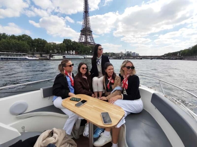 Paris: Private Boat Cruise on Seine River - Key Points
