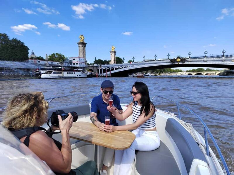 Paris: Private Boat Cruise on Seine River - Diving Deeper into the Itinerary