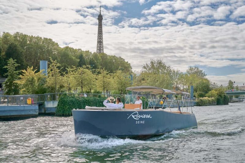 Paris: Private Boat Cruise on the Seine & optional Champagne - What to Expect on Your Private Seine Cruise
