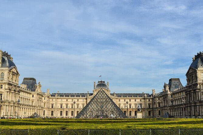 Paris Private City Tour with Hotel Apartment Pickup & Drop off Included - Key Points