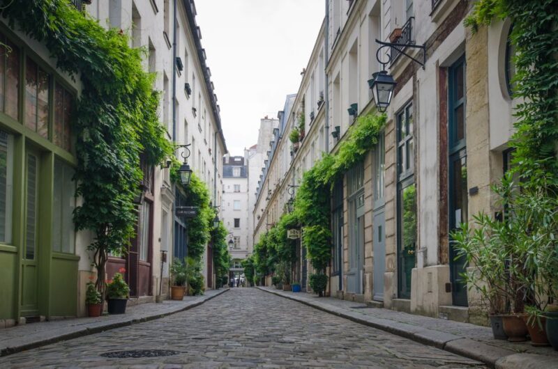 Paris: Private & Custom Le Marais Tour with a Local - The Neighborhood: Le Marais