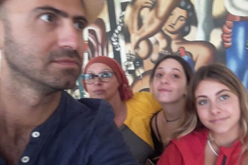 Paris: Private Custom Walking tour with A Local Guide - Food and Local Tips