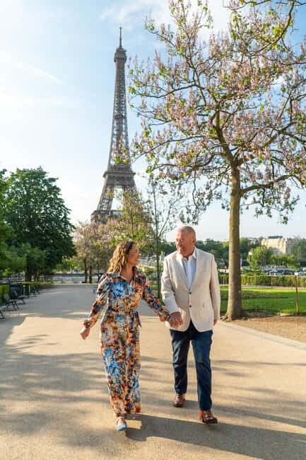 Paris: Private Eiffel Tower Express Photoshoot - Key Points