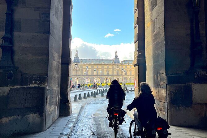 Paris : Private electric bike tour with wine and cheese tasting - FAQs