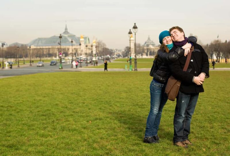 Paris: Private Full Day Tour to Montmartre & Eiffel Tower - Onward to the Heart of Paris: Gardens, Landmarks, and Bridges