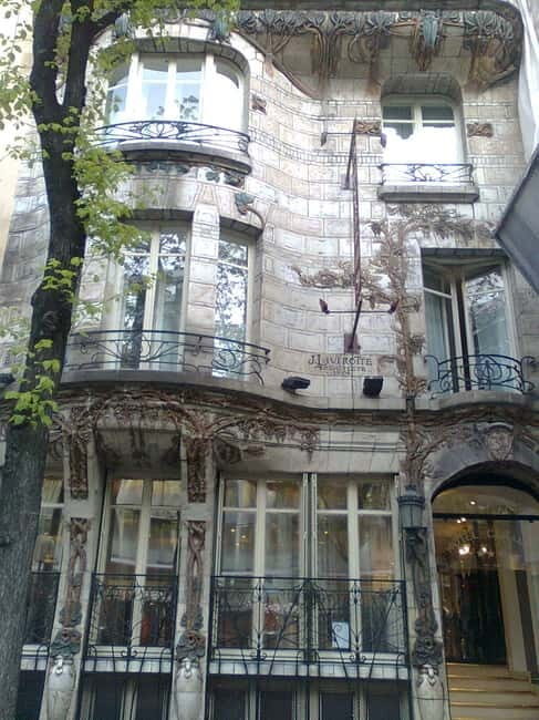 Paris - Private Guided Tour with Art nouveau Theme - Architectural Marvels and Hidden Symbols