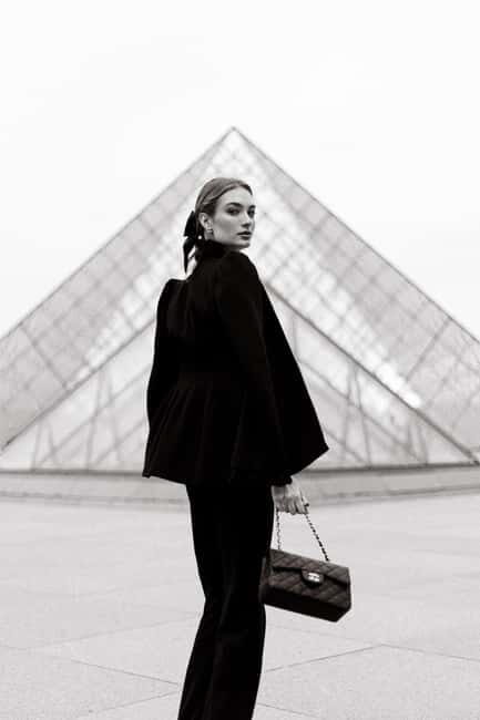 Paris: Private Photography Session with 30 Photos - Who Will Love This Experience?