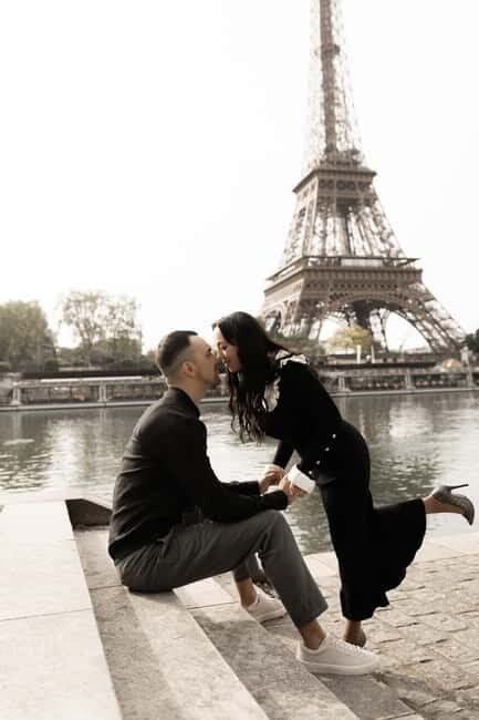 Paris: Private Photography Session with 30 Photos - Pricing and Value