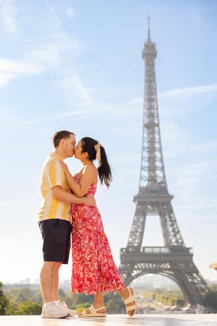 Paris: Private Photoshoot at the Eiffel Tower - What to Expect from the Experience