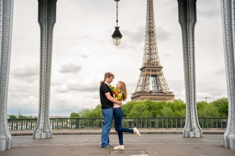 Paris: Private Photoshoot at the Eiffel Tower - Who Should Book This?