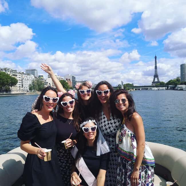 Paris: Private pontoon boat cruise on the Seine - What You Can Expect During the Cruise