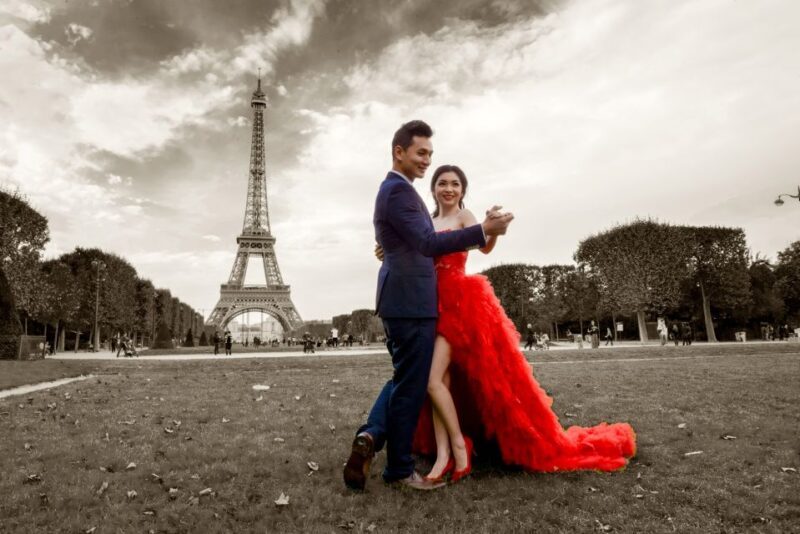 Paris: Private Professional Photo Shoot - Weather and Rescheduling