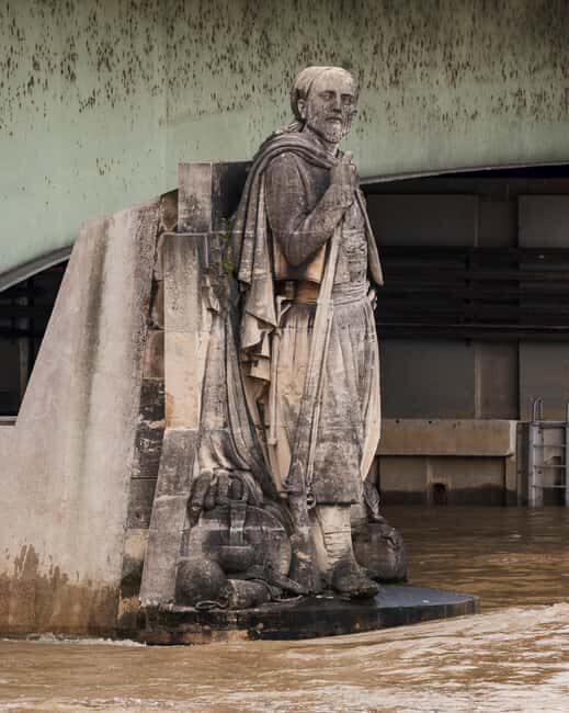 Paris: Private Seine River Cruise - What To Expect During the Cruise
