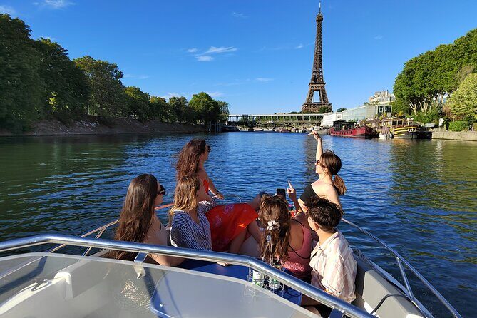 Paris Private Seine River Cruise with Captain - FAQs