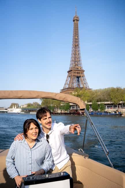 Paris: Private Small Boat Cruise with Rosé and Macarons - Who Is This Tour Best For?