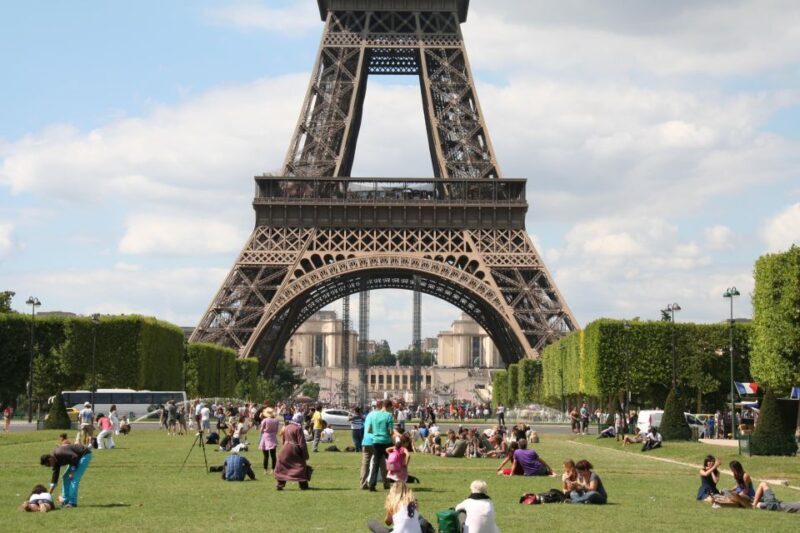 Paris: Private Tour with a Local Guide - A Closer Look at the Tour Experience