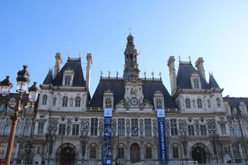 Paris: Private Walking Tour with Notre Dame Medal - Who Should Consider This Tour?