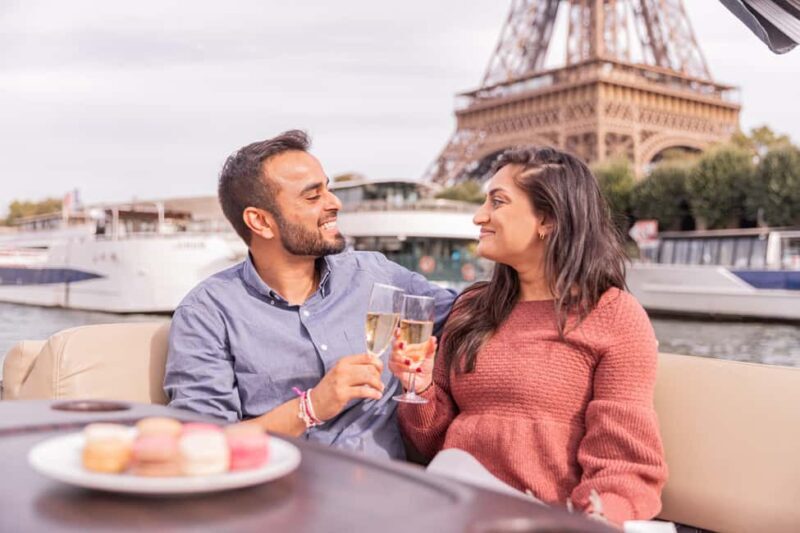 Paris Proposal / Private River Cruise + Photographer 1h - FAQ
