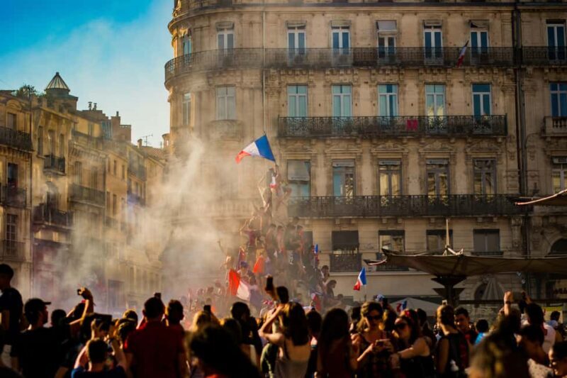 Paris: Revolution, Blood & the Birth of Freedom Walking Tour - Key Points