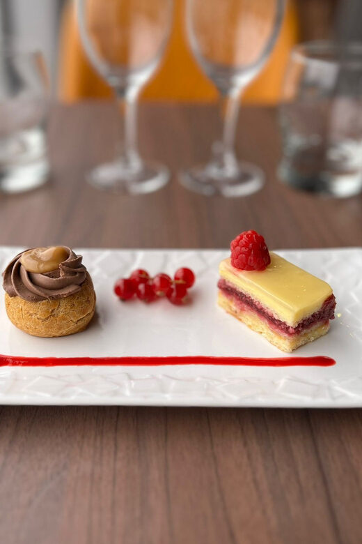 Paris: River Seine Cruise with 3-Course Lunch - Key Points