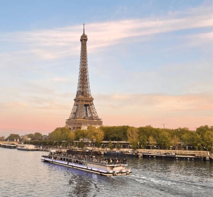 Paris : Rivercruise and Louvre guided tour SEMI PRIVATE - The Experience in Detail