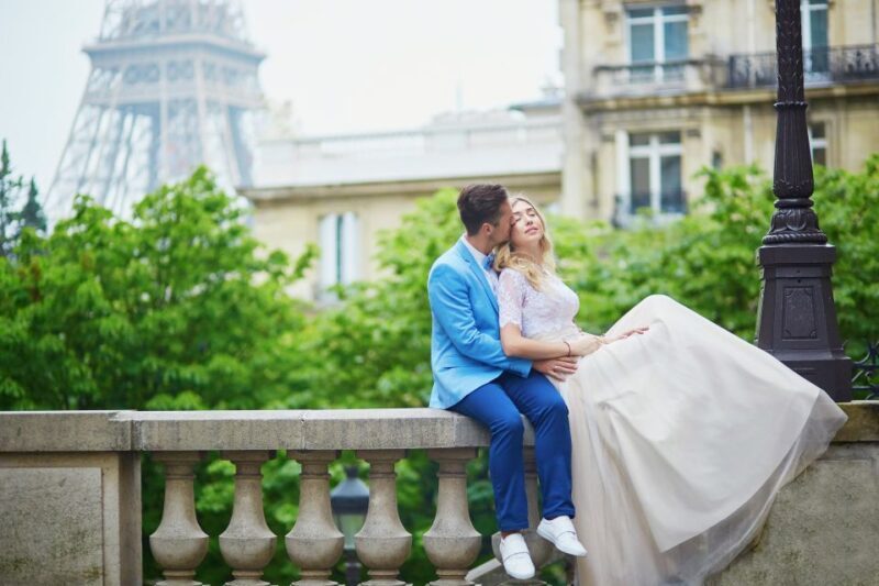 Paris: Romantic Couple Photoshoot (with flower bouquet!) - Who Is This Tour Best Suited For?