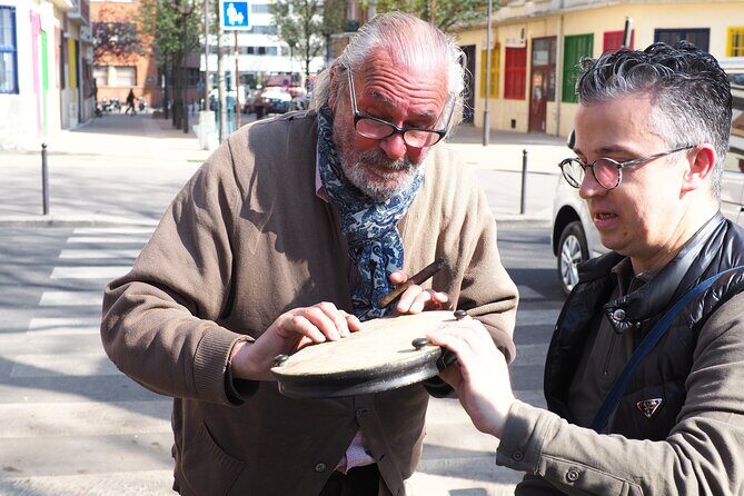 Paris: Saint Ouen Flea Market Guided Tour with Local Guide - The Sum Up