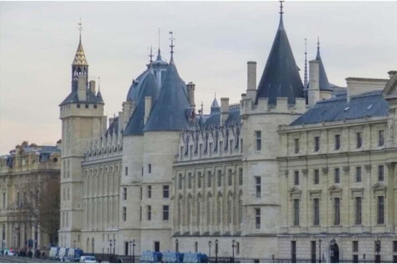 Paris: Secrets of Île de la Cité & Louvre Masterpieces - The Value and Who It’s Perfect For