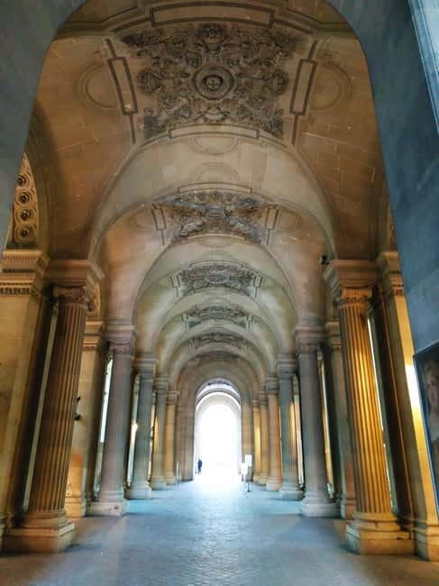 Paris: See 15 to 30 Top Sights with a Fun Guide - What to Expect on the Tour