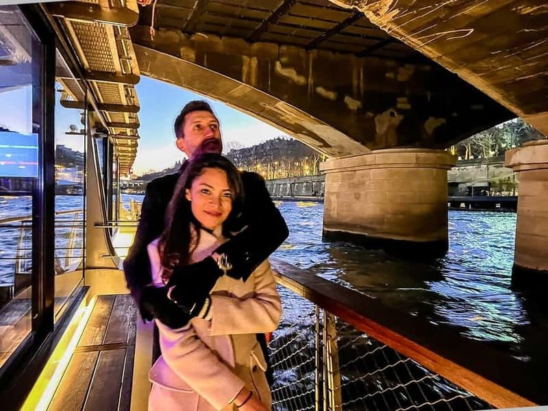 Paris: Seine Cruise & Crepe Tasting near the Eiffel Tower - The crêpe at Trocadéro: the included bonus you don’t want to miss