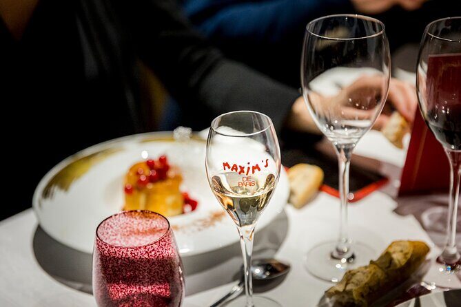 Paris Seine River Dinner Cruise by Maxim's with Champagne & Music - Entertainment and Ambiance