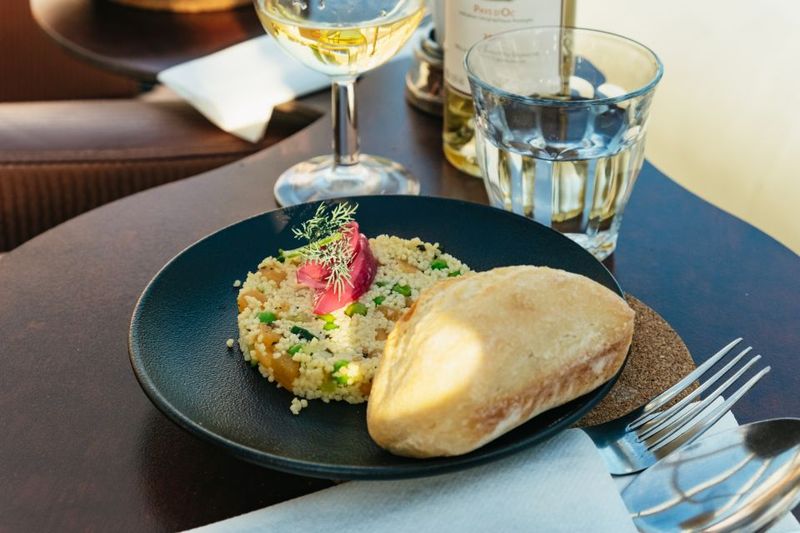 Paris: Seine River Panoramic Views Dinner Cruise - Cocotte-Style French Dinner: What’s Included and Why It’s Worth It