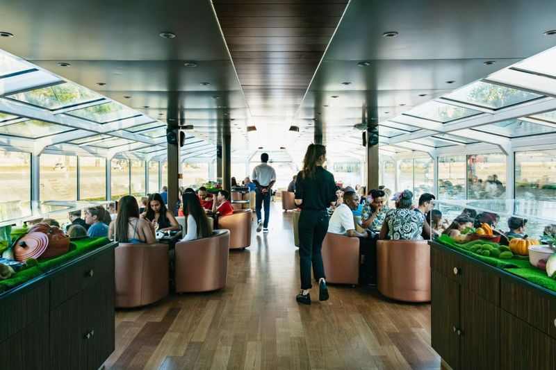 Paris: Seine River Panoramic Views Dinner Cruise - Pont Alexandre III: Bridge Views That Feel Like Postcards