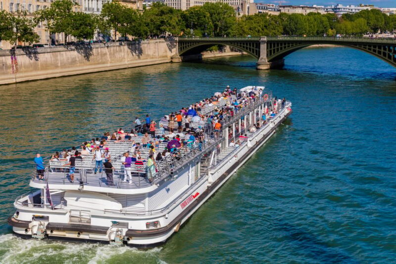 Paris: Seine River Sightseeing Cruise by Bateaux Mouches - The Experience and Itinerary