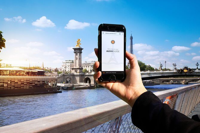 Paris Seine River Sightseeing Cruise with Commentary by Bateaux Parisiens - Duration and Comfort