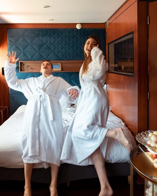 Paris: Seine Yacht Hotel Stay & Paradis Latin Cabaret show - Final Thoughts: Is This Experience Right for You?