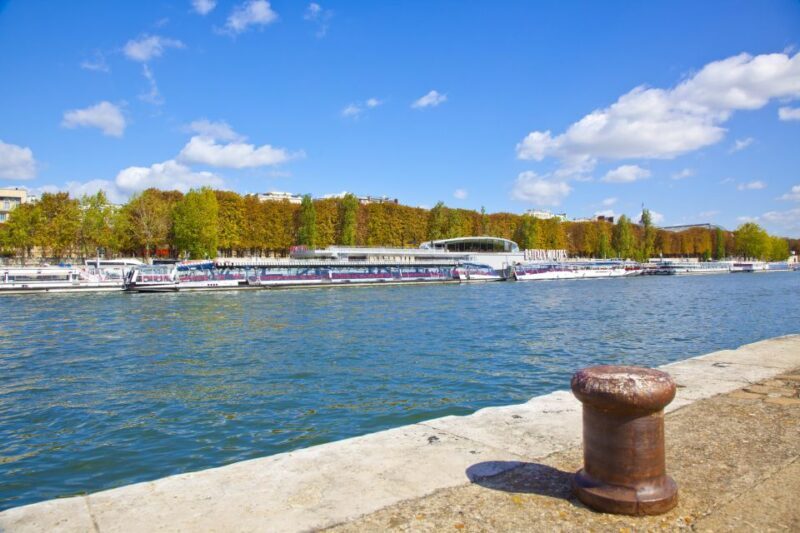 Paris: Sightseeing Cruise on the Seine with 3-Course Lunch - Practical Details and Tips
