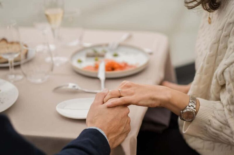 Paris: Sightseeing Cruise on the Seine with 3-Course Lunch - Who Should Consider This Experience?