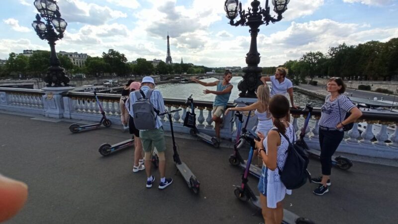 Paris: Small-Group E-Scooter Tour with a Local Guide - Key Points