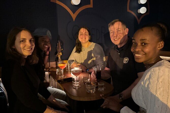 Paris Solo meetup:A cultural stroll,drinks and socializing - Who Should Book This Tour?