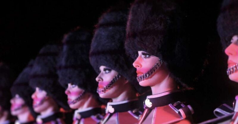 Paris: The Crazy Experience, a VIP tour of the Cabaret - Who Will Love This Tour?