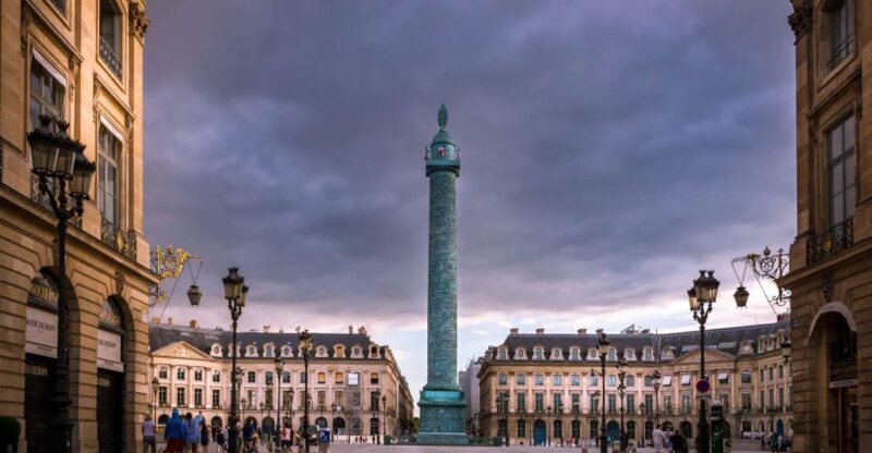 Paris: The Da Vinci Code Walking Tour with a Local Guide - Key Points