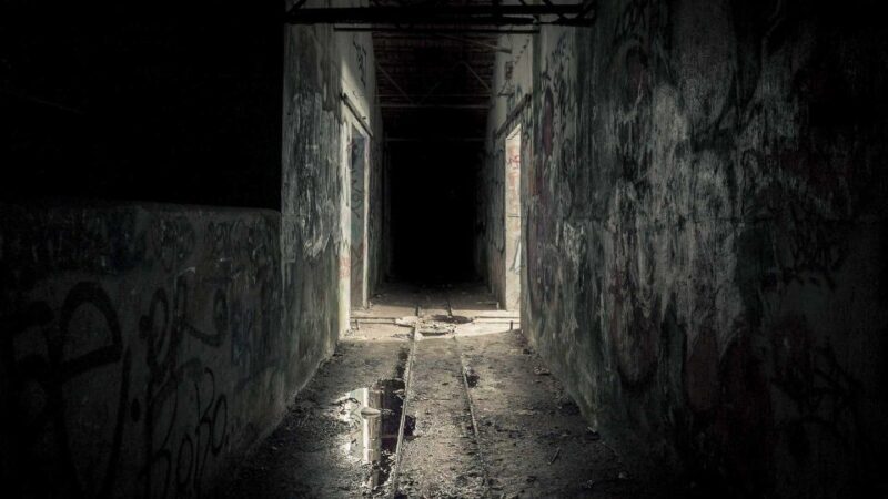 Paris: "The Live Thriller" Hunt down a Serial Killer - Pacing, Duration, and Group Size