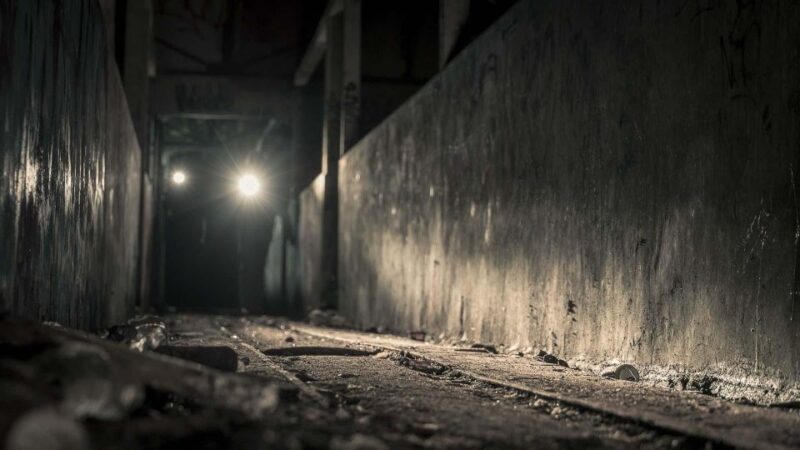 Paris: "The Live Thriller" Hunt down a Serial Killer - Location and Accessibility