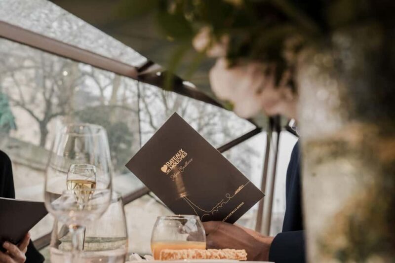 Paris : Valentine's Day Diner Cruise on the Seine river - FAQ