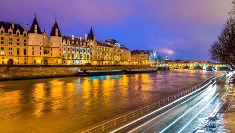 Paris: Valentine's Day Dinner Cruise on the Seine River - The Experience: What to Expect from the Cruise