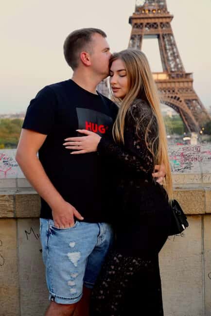 Paris: Vintage Couple Photoshoot at Hidden Paris Spots - The Photos and Post-Session Experience