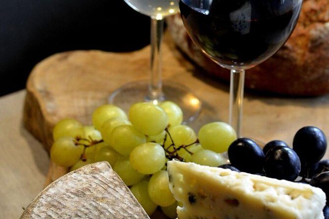 Paris Wine with Cheese Pairing & Tasting Small Group Class - A Deep Dive Into What You Can Expect