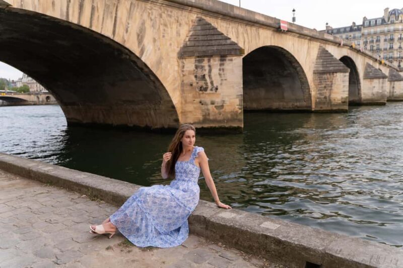 Paris:sunset photoshoot in of Paris- Louvre Orsay Eiffel - Key Points